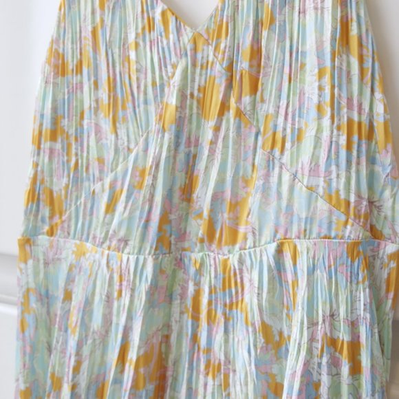 Vince ! Lotus V-Neck Pleated Slip Dress - Picture 9 of 10